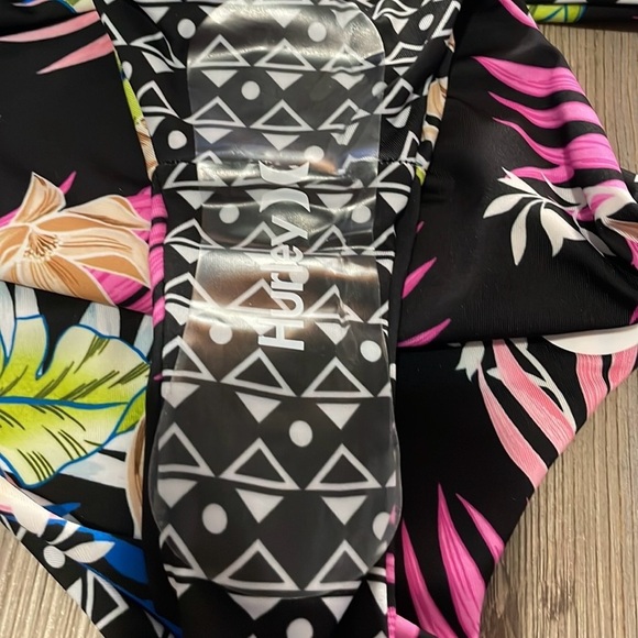 Hurley Hana reversible Bikini Black Tropical print Size S NEW Beach Vacation - Picture 14 of 15